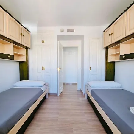 G&g Isla Marina Puerto Apartment *